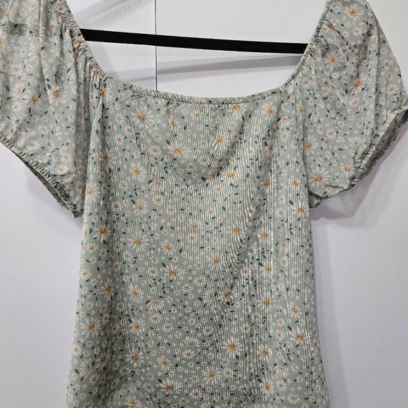 No Boundaries girls Large (11-13) Green shirt - Picture 9 of 12